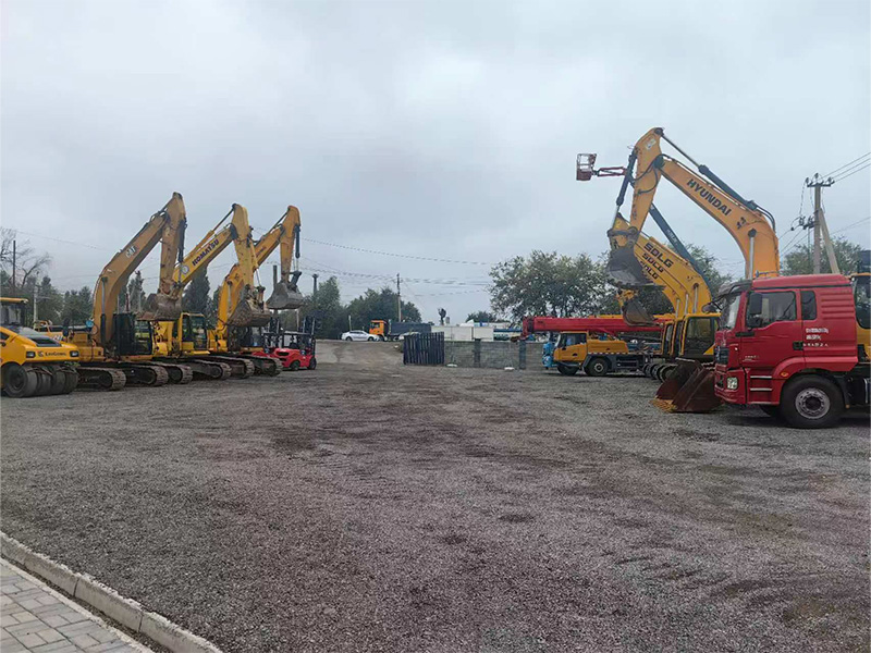Machinery service and inspection area